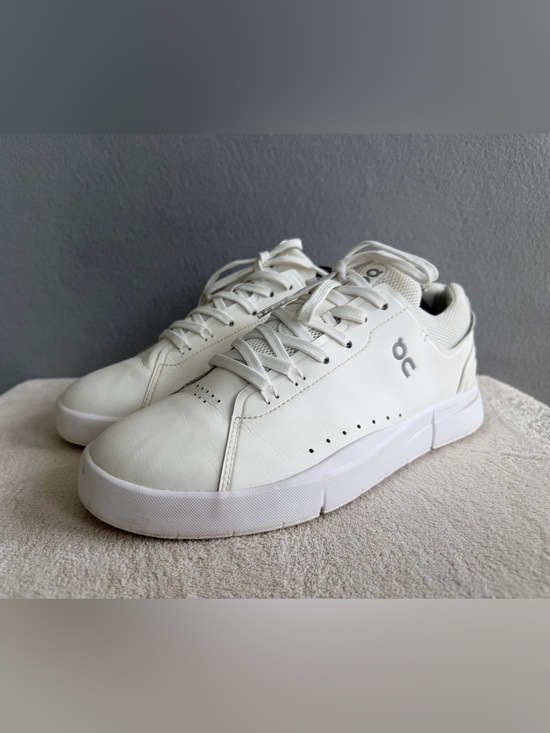On Clouds Other - On Cloud The Roger Advantage Sneakers s10M Men’s Swiss Engineering White Leather